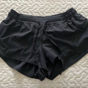 Lululemon 2.5” Shorts